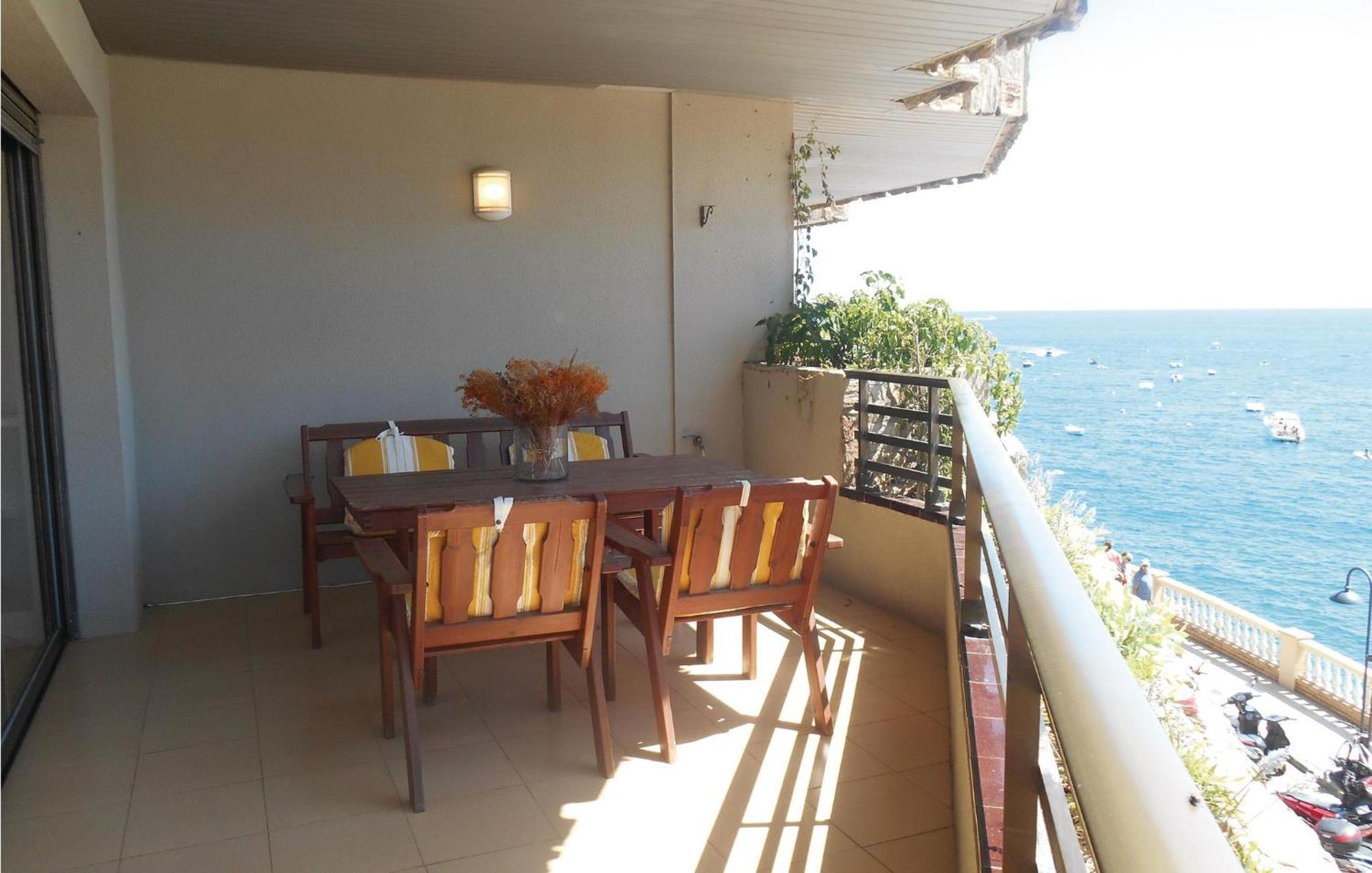 3 Bedroom Gorgeous Apartment In Tossa De Mar Ngoại thất bức ảnh