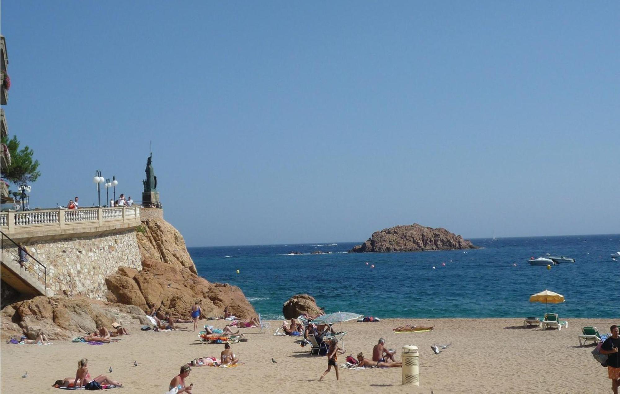 3 Bedroom Gorgeous Apartment In Tossa De Mar Ngoại thất bức ảnh